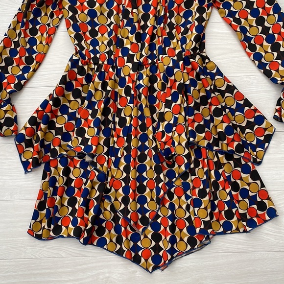 Souvenir Retro Print Double Tiered Dress with Ruffled Cuffs. - Picture 8 of 13